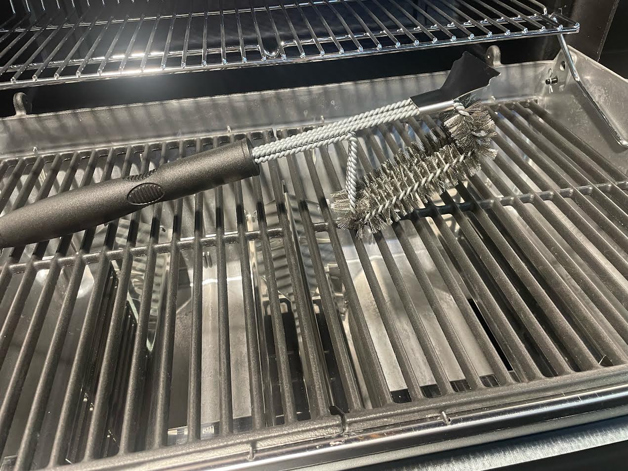 Brander Barbecue Accessories > Cleanup & Maintenance > Brushes & Scrapers Brander The Threesome Grill Brush