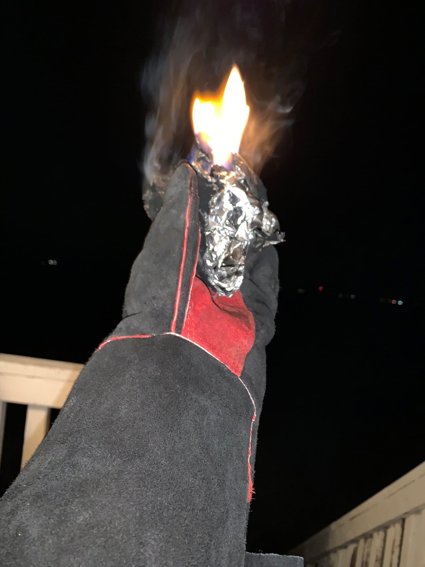 Big Boy Barbecue Accessories > Food Preparation > Gloves and Mitts Big Boy Hunka Hunka Burning Gloves - Heat Resistant Gloves