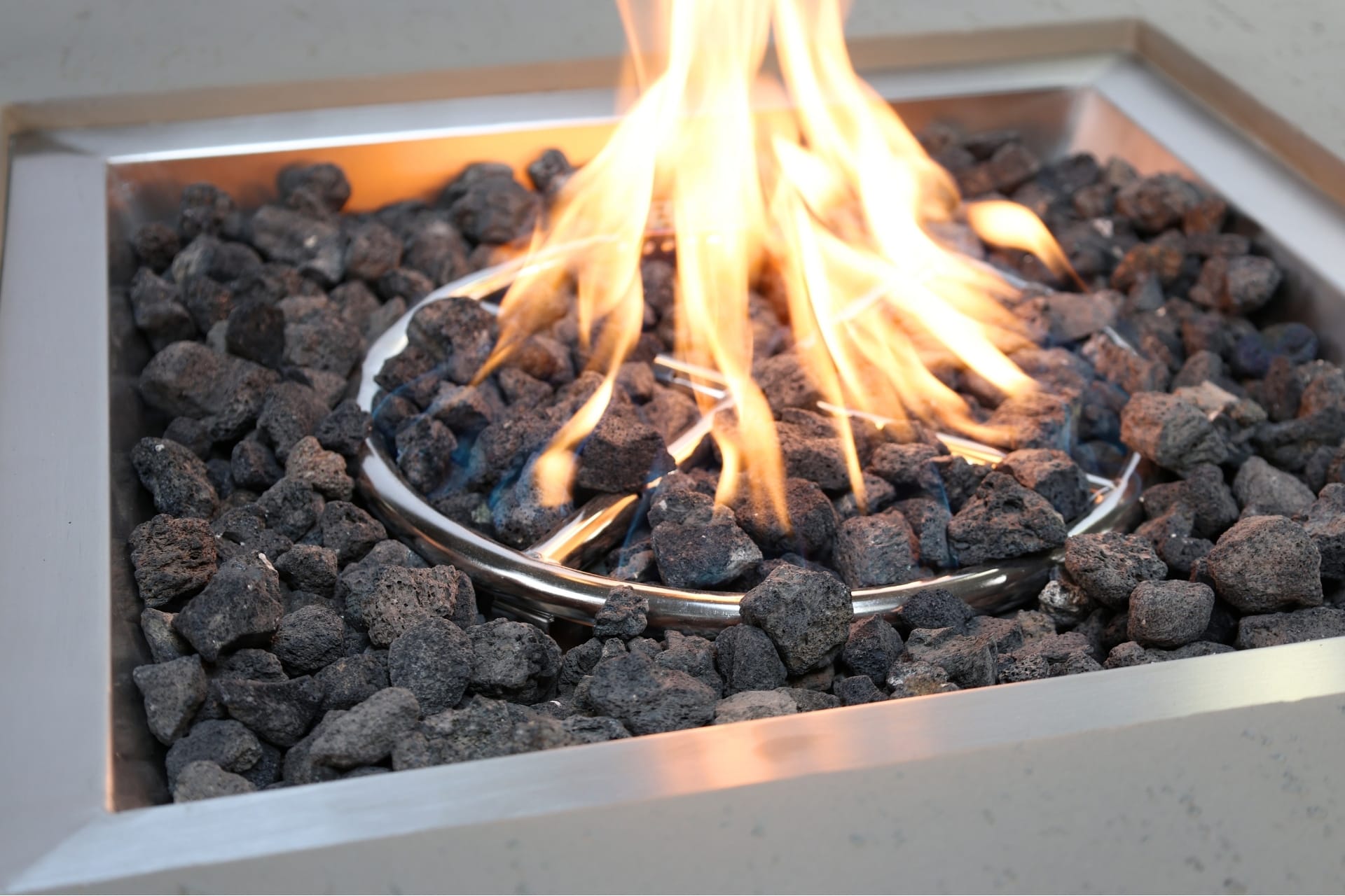 1867 Outdoor Living > Firepits > Gas Firepits 1867 Edward Squar Fire Table