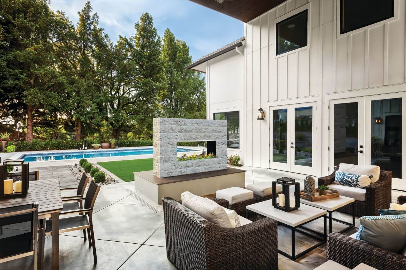 Napoleon Galaxy Outdoor Fireplace