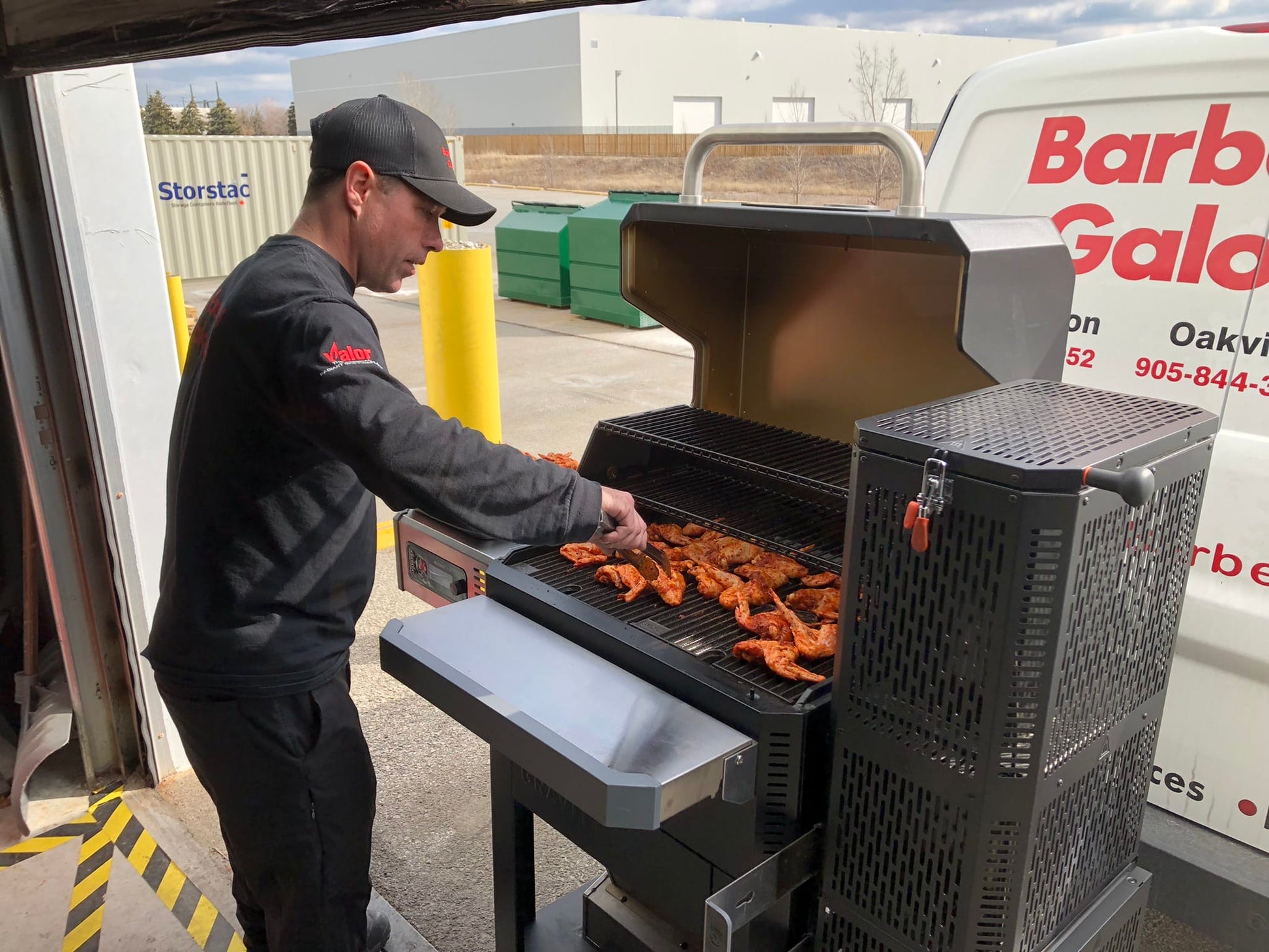 Masterbuilt Outdoor Cooking > Smokers > Charcoal Grills Masterbuilt Gravity Series 1050 Digital Charcoal Grill & Smoker