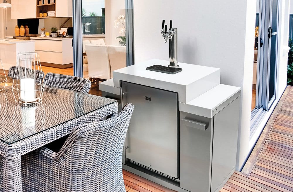 Mont Alpi Outdoor Cooking > Outdoor Kitchens > Refrigeration Mont Alpi Outdoor Kegerator