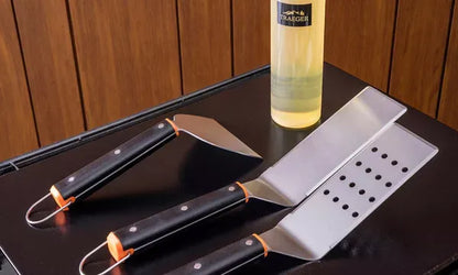 Traeger Barbecue Accessories > Tools & Gadgets > Toolsets Traeger Flat Top Grill Essentials Kit