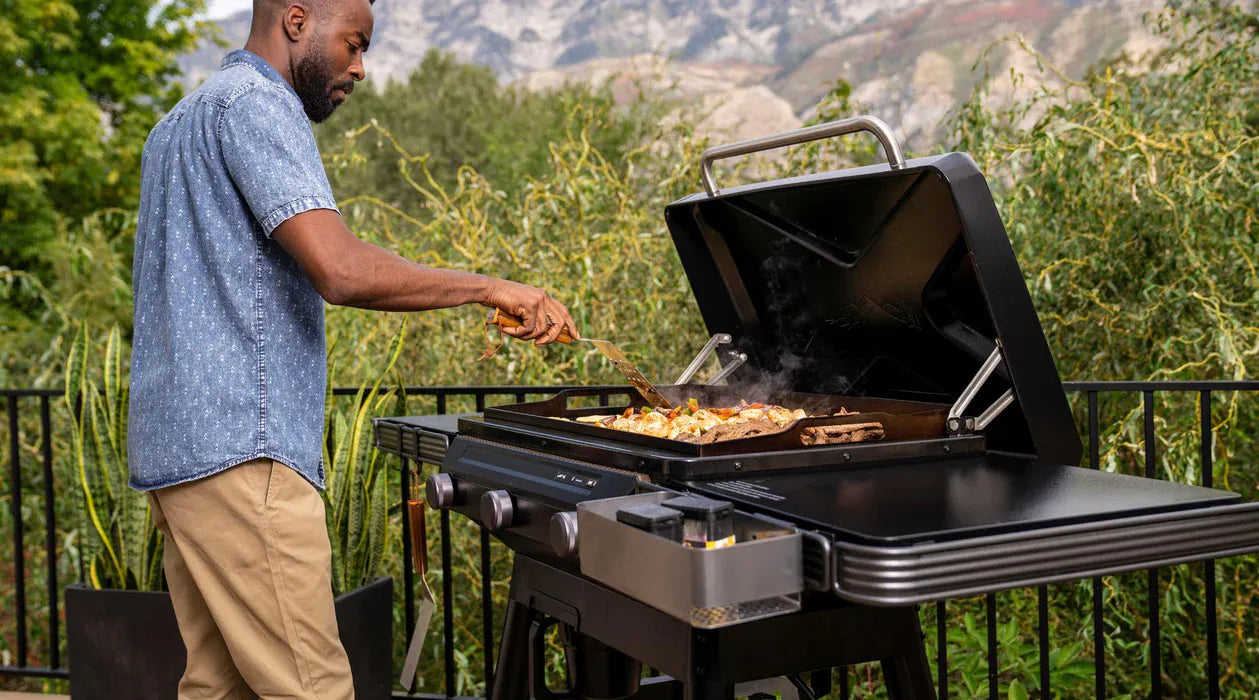 Traeger Outdoor Cooking > Gas Grills > Griddle Traeger Flatrock 3 Zone Griddle