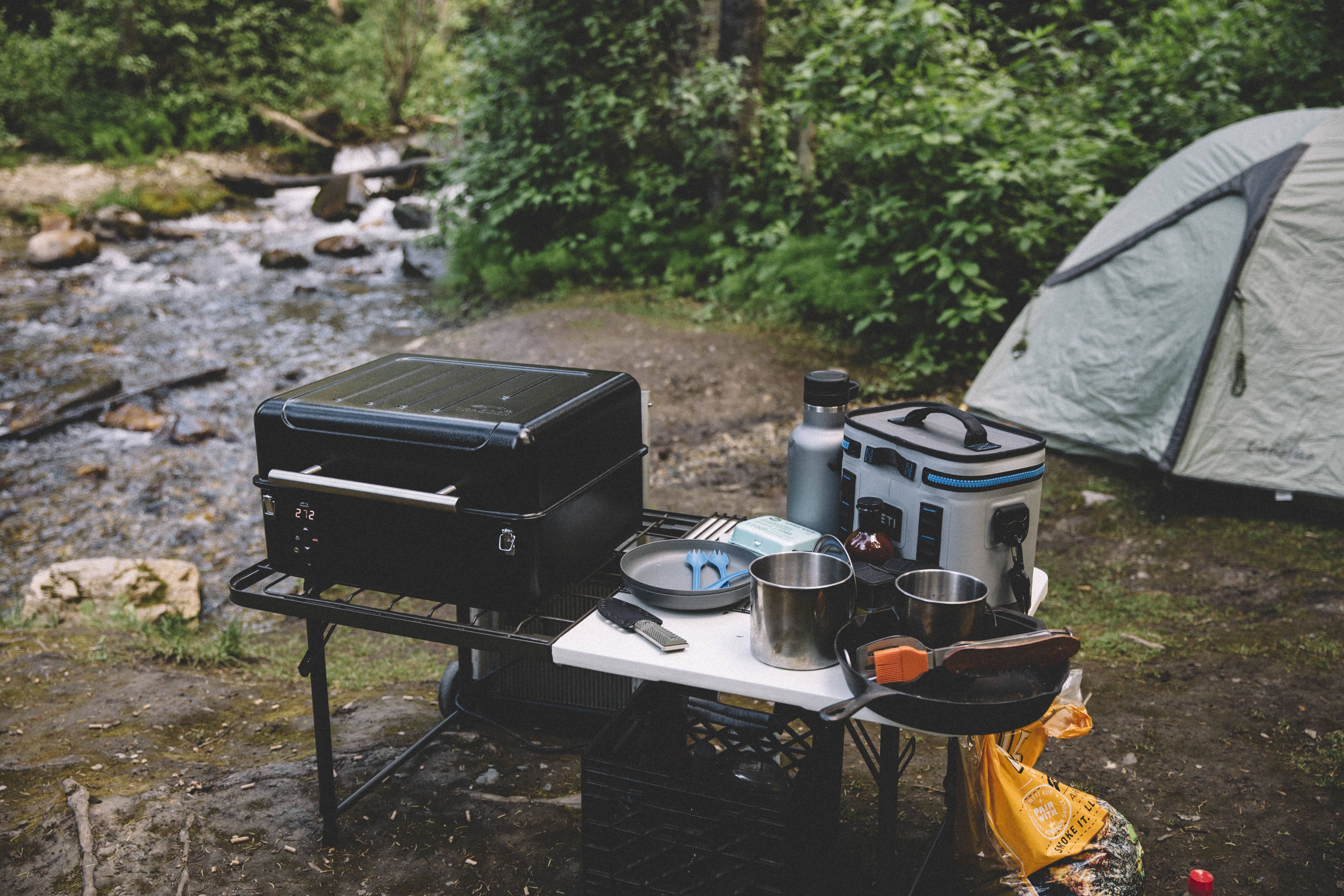 Traeger Ranger Portable Grill – Barbecues Galore