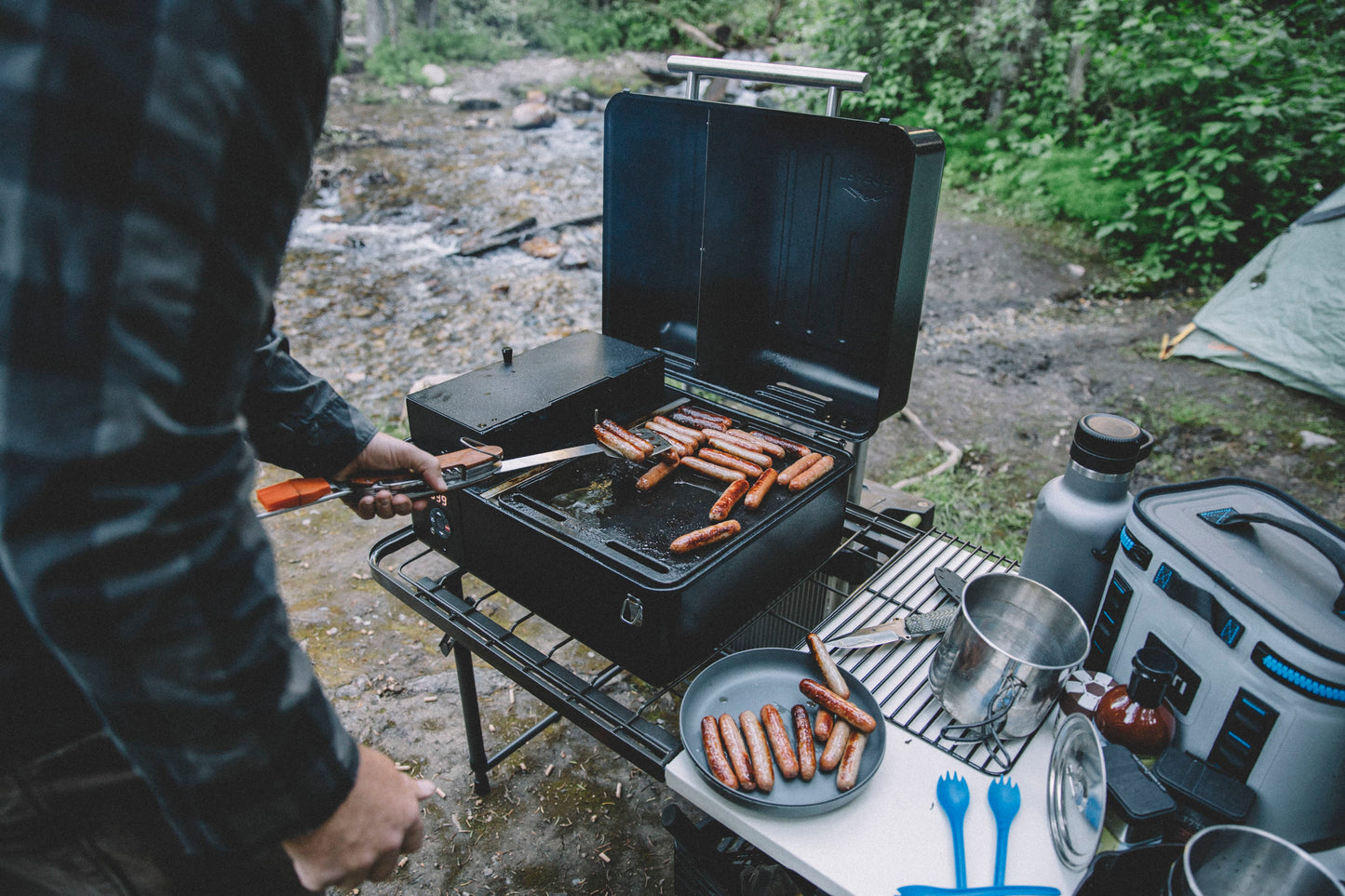 Traeger Outdoor Cooking > Portable Grills Traeger Ranger Portable Grill