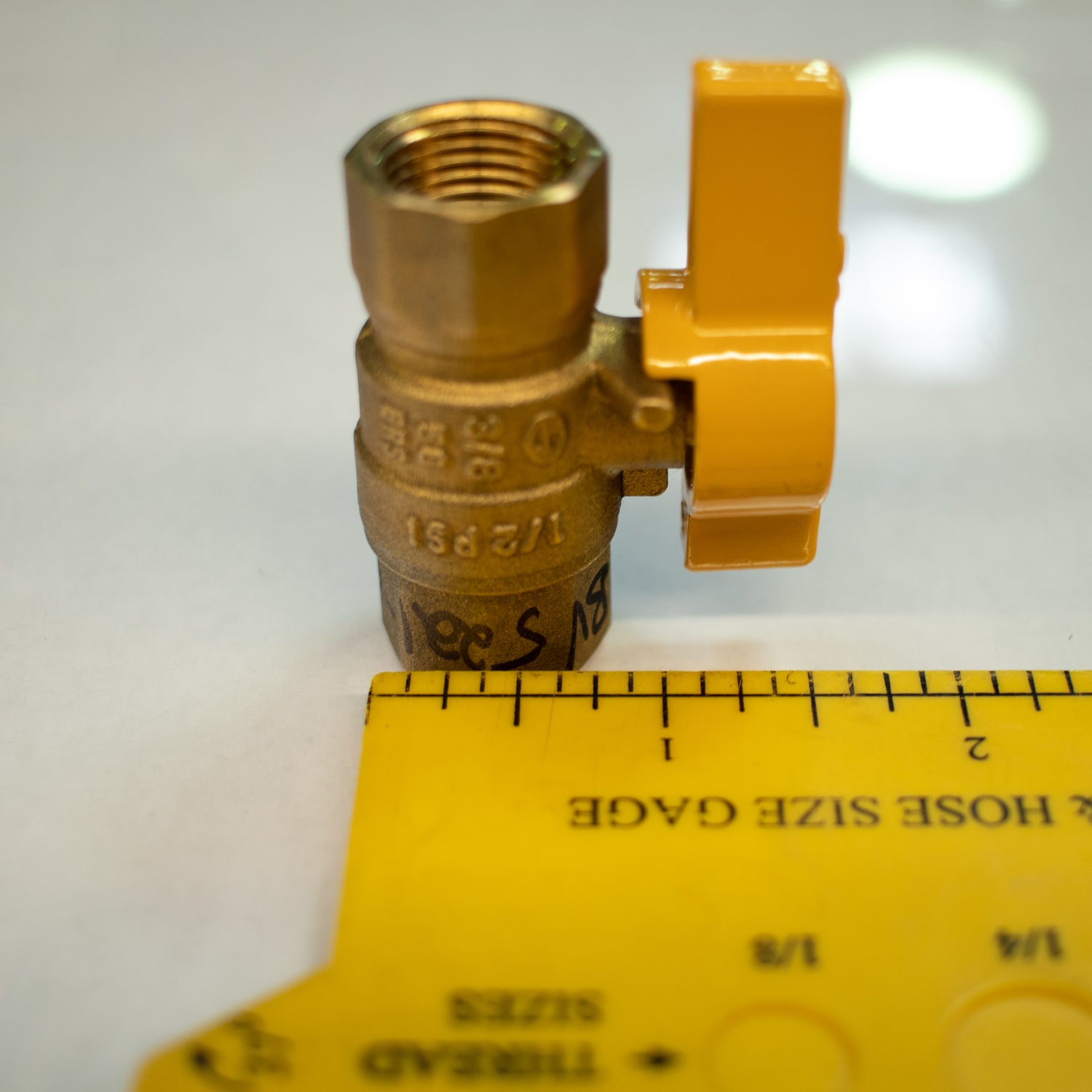 3/8" Double Female Threaded Natural Gas Shutoff Valve - CSA Approved