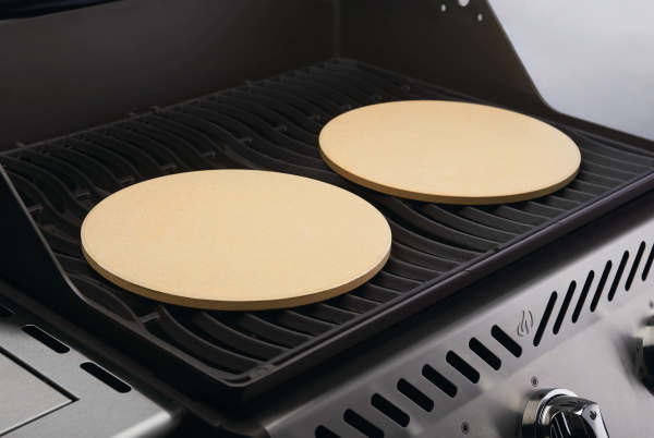 Napoleon 70000 personal size pizza stones - 2 pack l Get it online or in store at Barbecues Galore in Calgary, AB and Burlington, Etobicoke and Oakville, ON