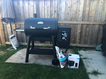 Broil King Regal Pellet 500, Wood Pellets, and Grill Cover at Barbecues Galore