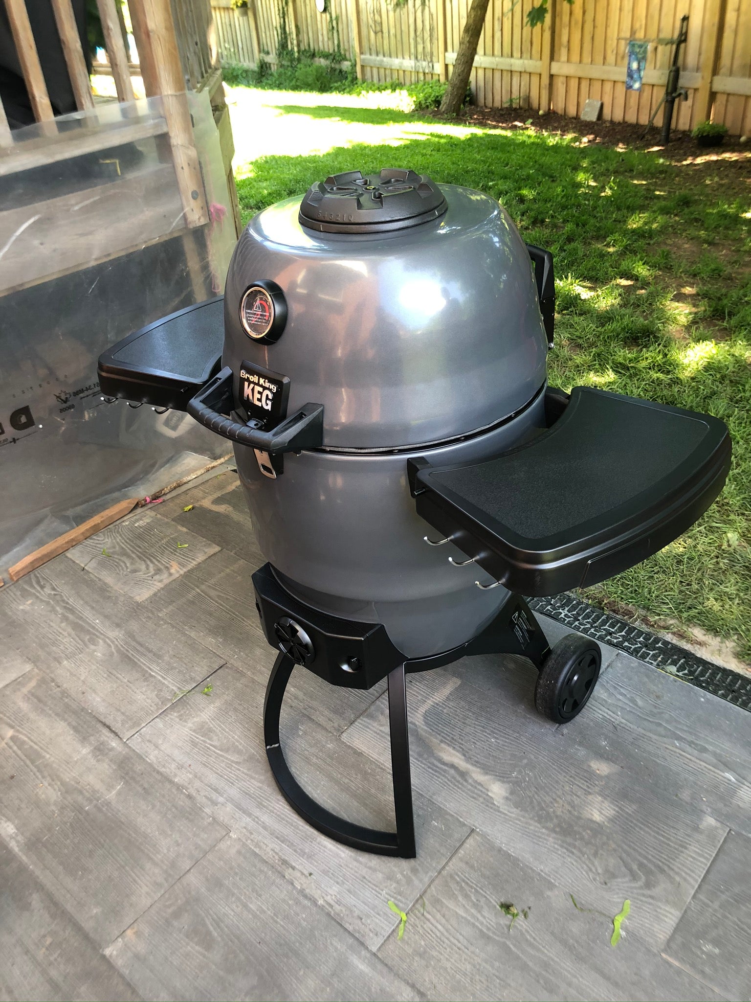 Broil king outlet gas smoker