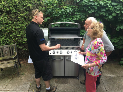 Napoleon Prestige P500RSIB - Natural Gas | A best seller at Barbecues Galore, packed full of features at a great price for some summer fun | Barbecues Galore: Burlington, Oakville, Etobicoke & Calgary