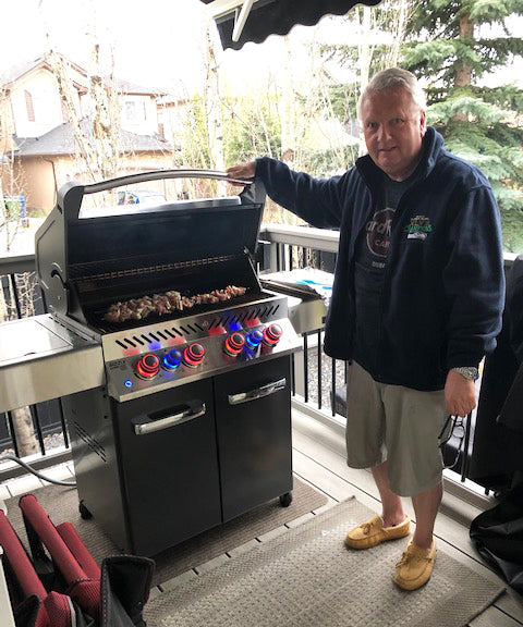Napoleon Prestige P500RSIB – Ambiance Edition – Natural Gas | Exclusive just to us, this Canadian made grill is perfect for your backyard summer bbq | Barbecues Galore in Calgary, Alberta and three locations in Ontario: Burlington, Oakville and Etobicoke