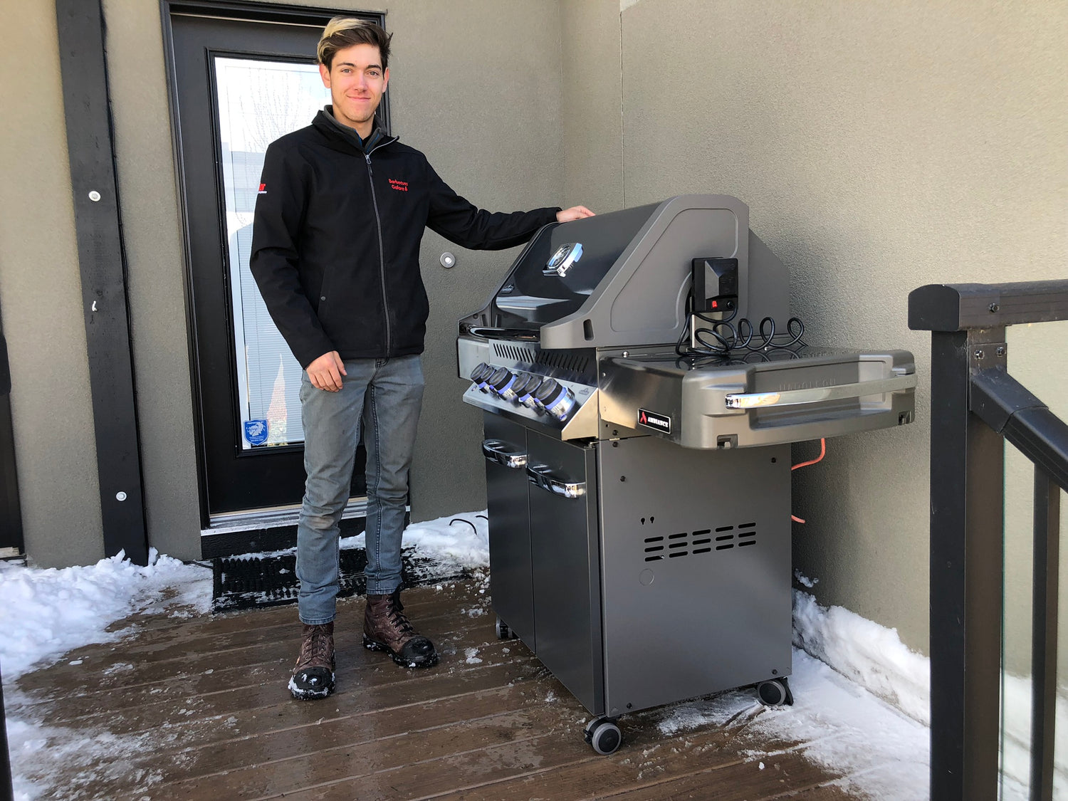 Napoleon Prestige P500RSIB – Ambiance Edition – Natural Gas | Exclusive just to us, this Canadian made grill is perfect for your backyard summer bbq | Barbecues Galore in Calgary, Alberta and three locations in Ontario: Burlington, Oakville and Etobicoke