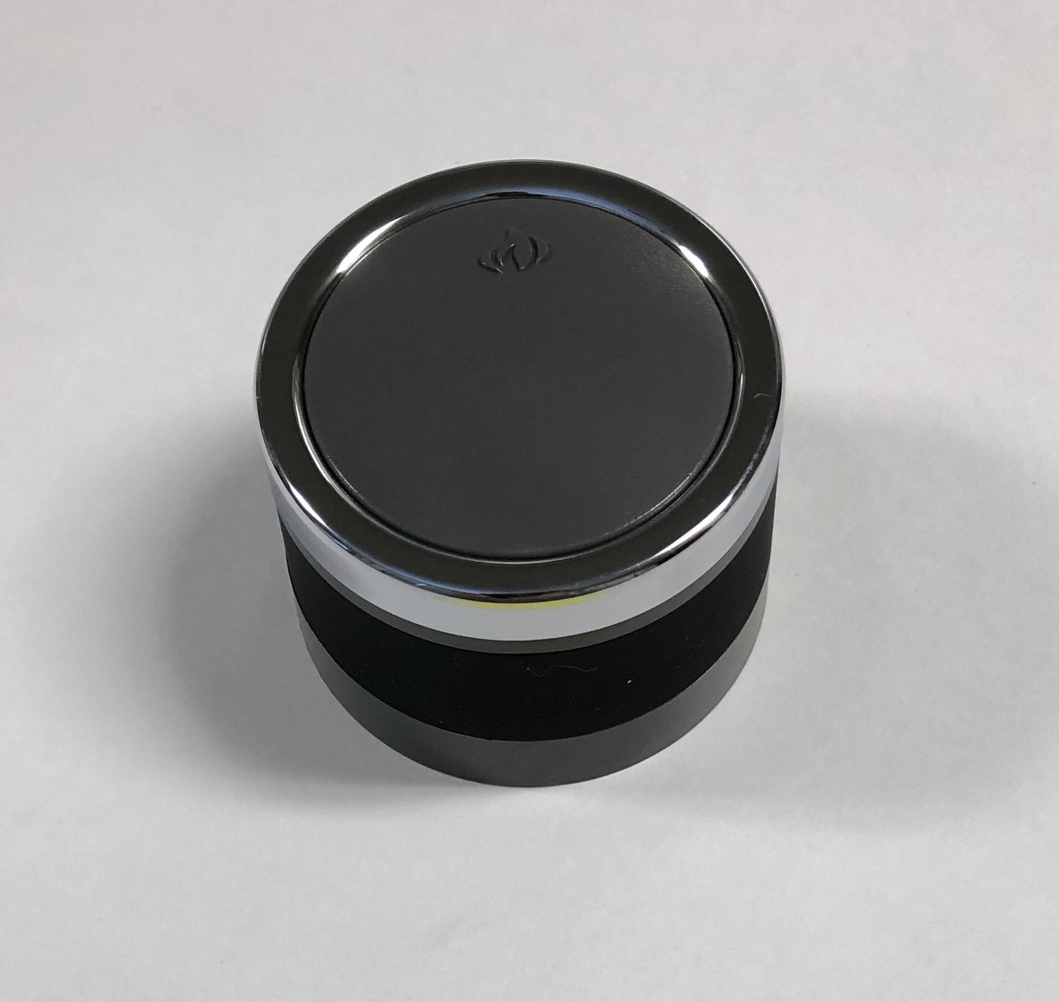 Napoleon S88007 Large Control Knob with Clear Flame. Available at Barbecues Galore: Burlington, Oakville, Etobicoke & Calgary.