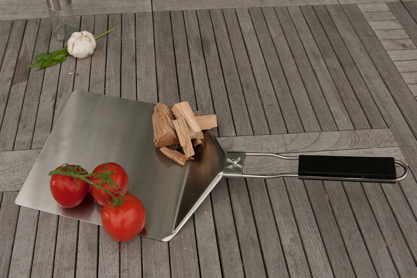 Brander Stainless Steel Pizza Lifter Lifestyle 1