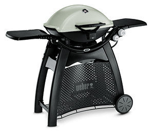 Weber Q 3200 – Natural Gas | The largest of the Q series, this grill doesn’t sacrifice on quality or firepower just because of its size. Perfect for smaller spaces, or smaller families. It’s the perfect companion this summer | Barbecues Galore: Burlington, Oakville, Etobicoke and Calgary