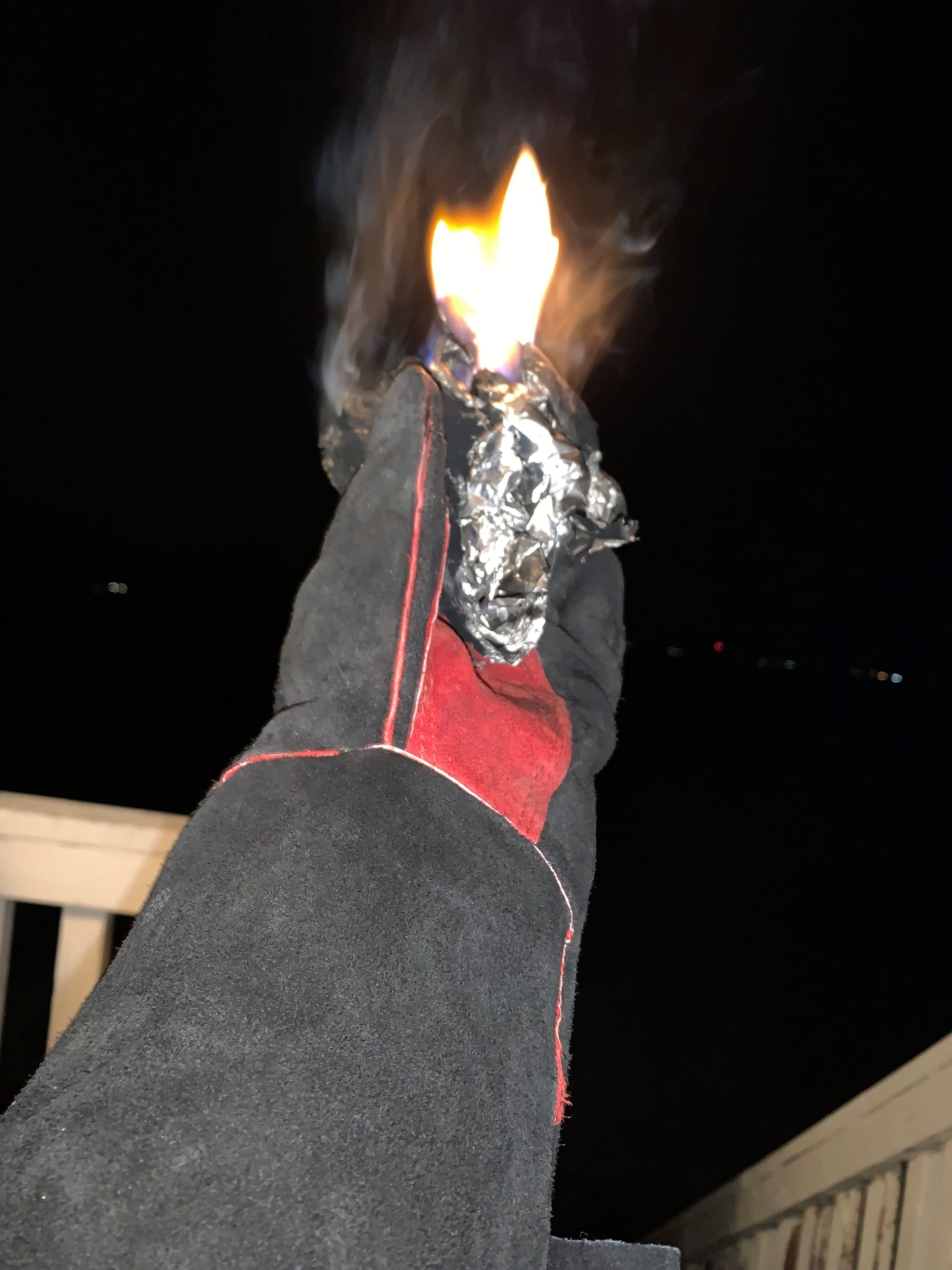 Big Boy Barbecue Accessories > Food Preparation > Gloves and Mitts Big Boy Hunka Hunka Burning Gloves - Heat Resistant Gloves