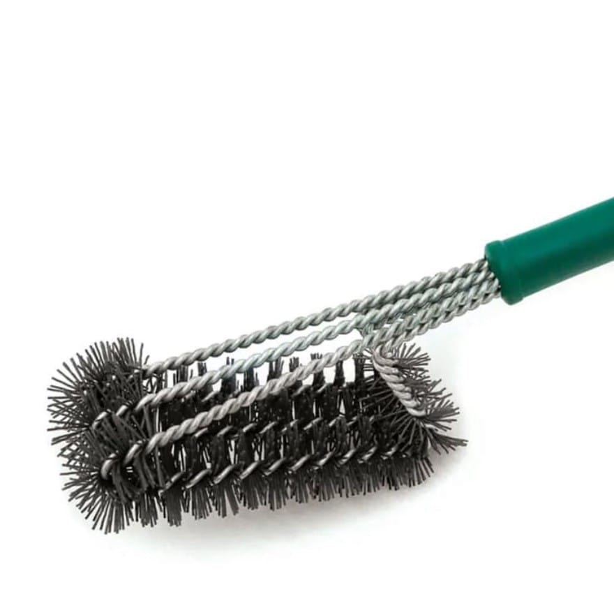 Big Green Egg Barbecue Accessories > Cleanup & Maintenance > Brushes & Scrapers Big Green Egg Diamond-Coated Nylon Brush