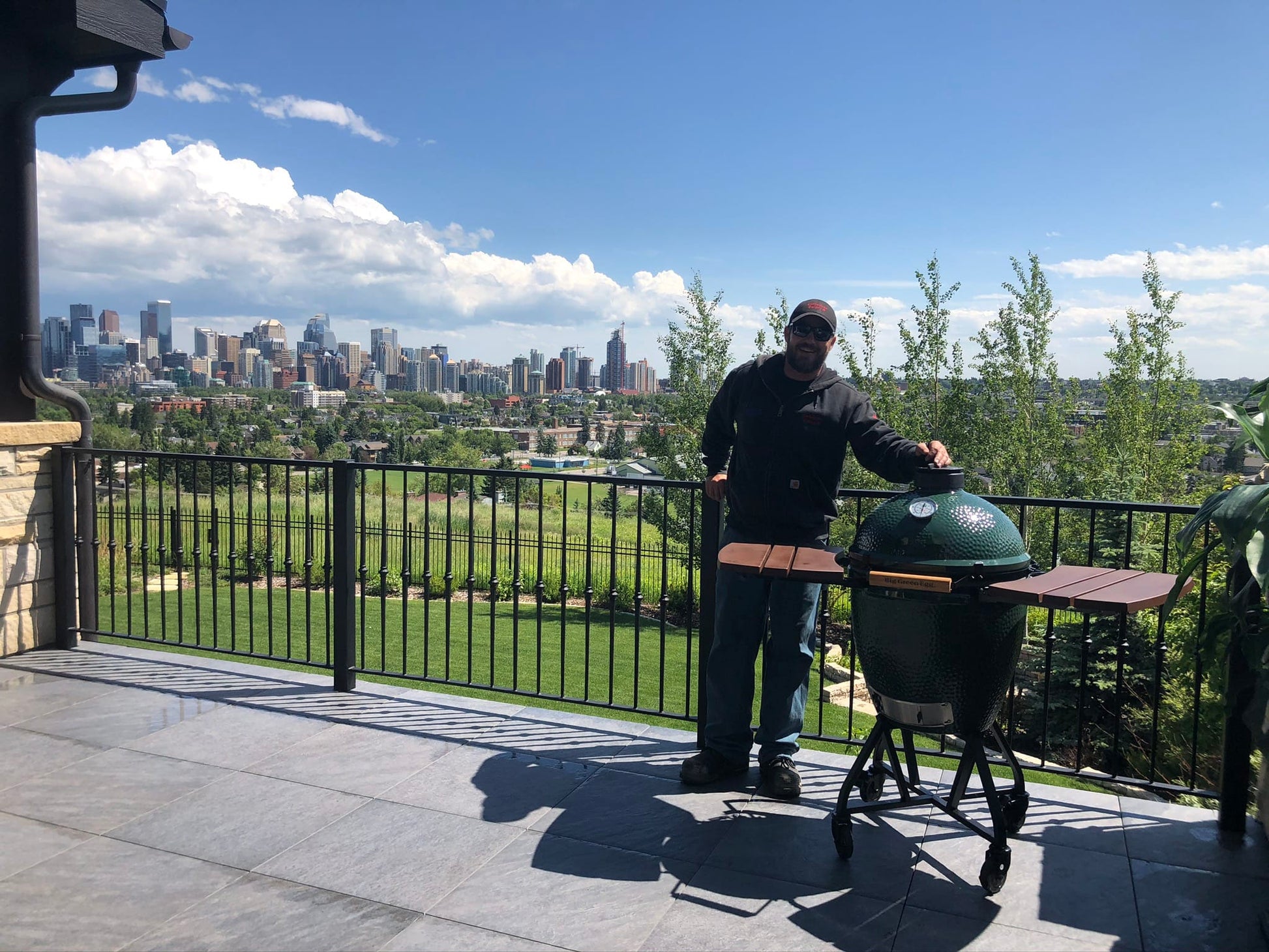 Big Green Egg Outdoor Cooking > Smokers > Charcoal Grills Big Green Egg XL Ultimate Kit