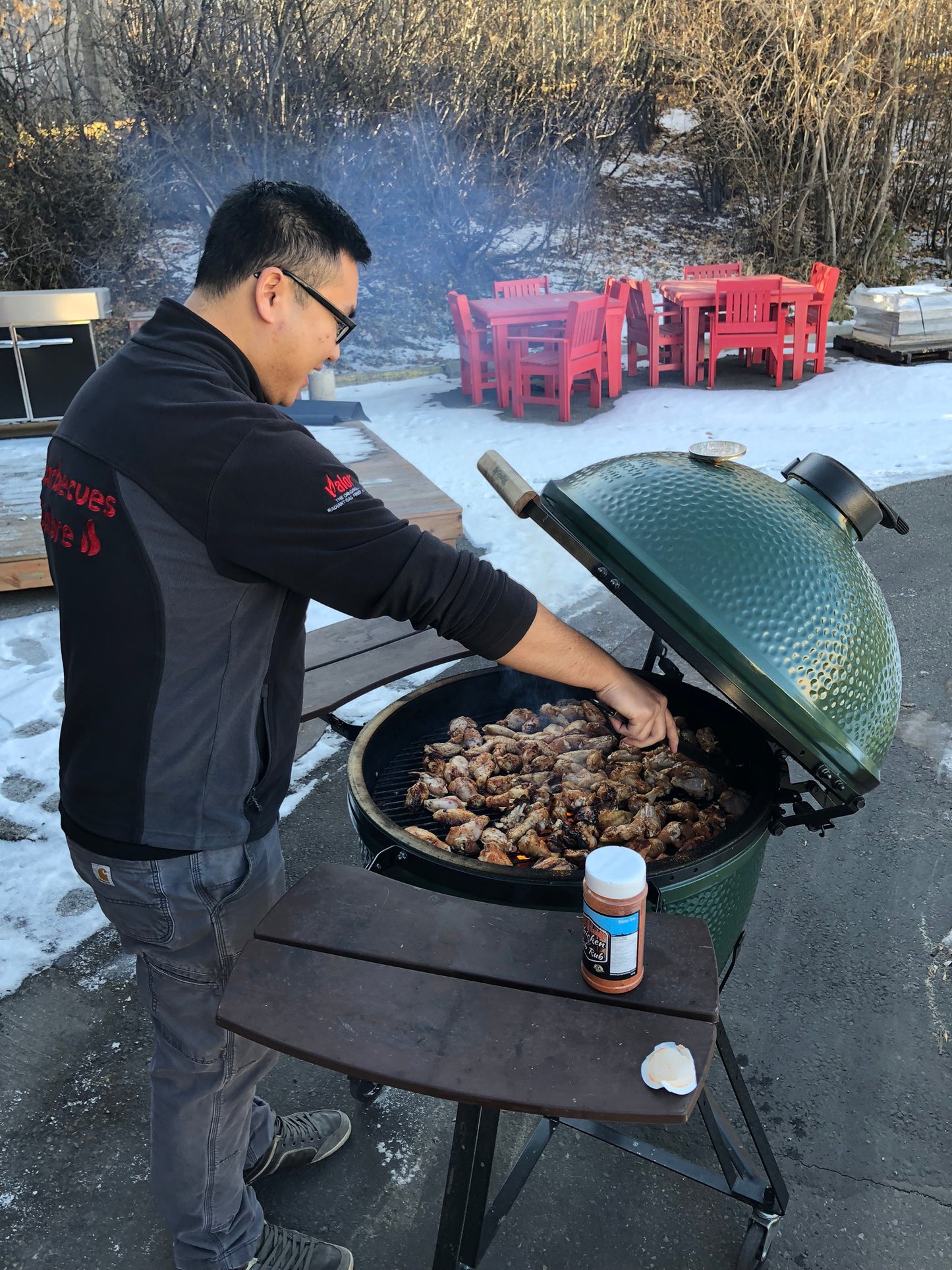 Big Green Egg Extra Large Egg - AXLHD | Let Barbecues Galore help you fire up the charcoal grill this summer.  Check out any of our 5 locations: Burlington, Oakville, Etobicoke & Calgary