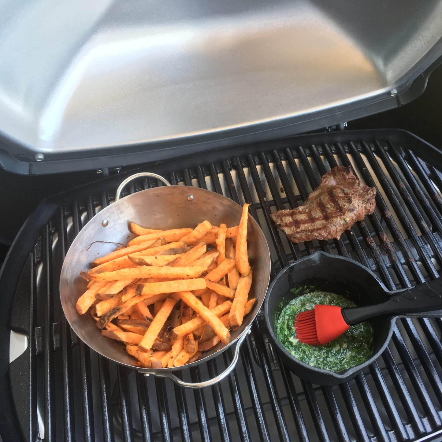 Brander Barbecue Accessories > Tools and Gadgets > Grill Toppers > Grill Baskets Brander Stainless Steel Round Mini Grill Wok