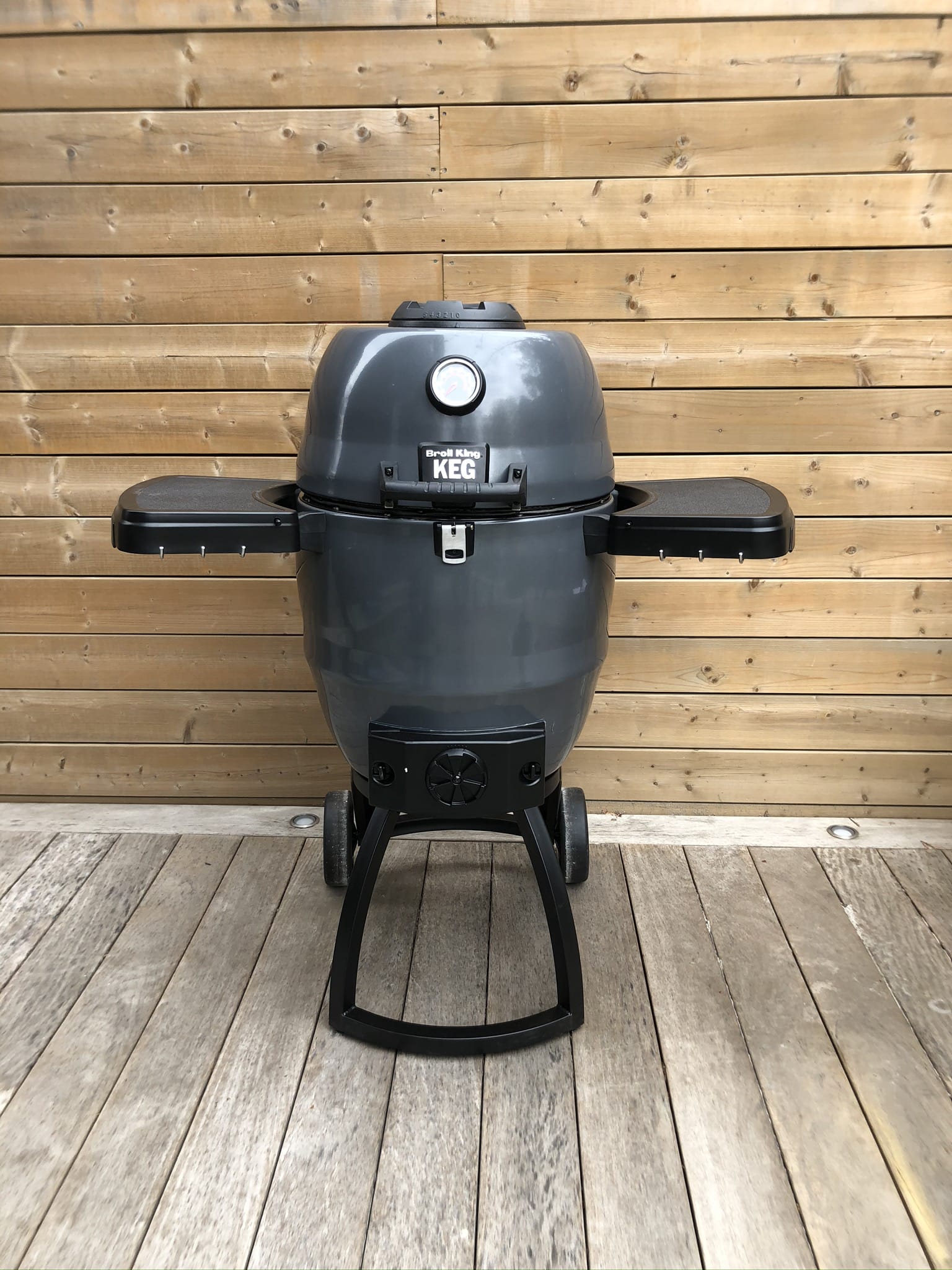 Broil King Outdoor Cooking > Charcoal Grills > Smokers Broil King Keg 5000 Charcoal Barbecue