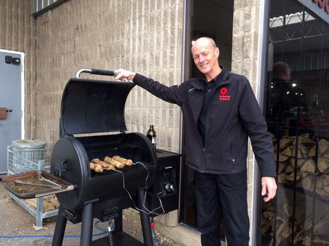 Broil King Regal Pellet 500 Grill | A pellet bbq is the perfect summertime companion | Barbecues Galore: Burlington, Oakville, Etobicoke & Oakville