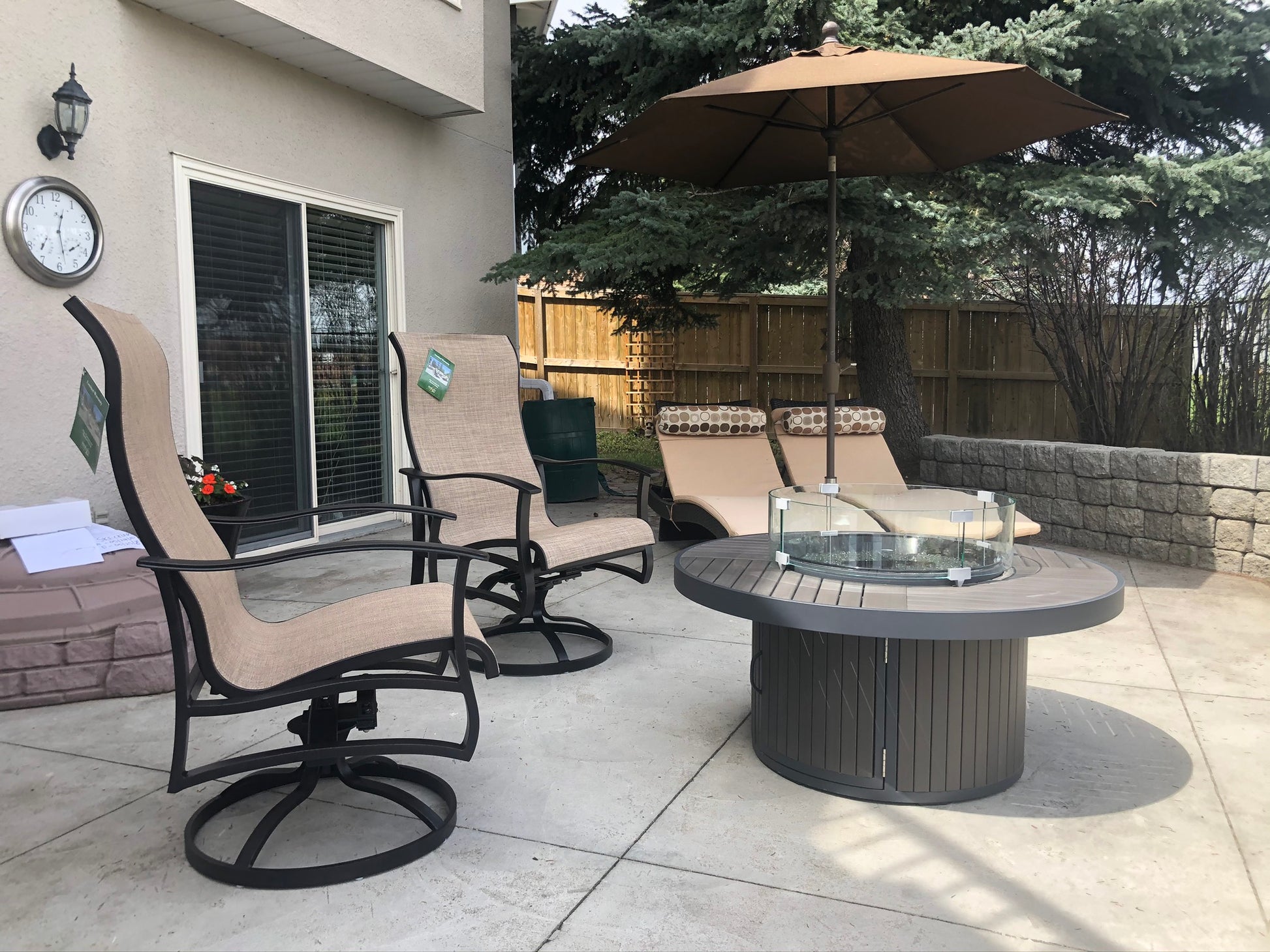 The lovely Outdoor GreatRoom Brooks Round Fire Table - A welcome feature to any outdoor living space.  Great for heat and ambiance. | Available at Barbecues Galore: Burlington, Oakville, Etobicoke & Calgary