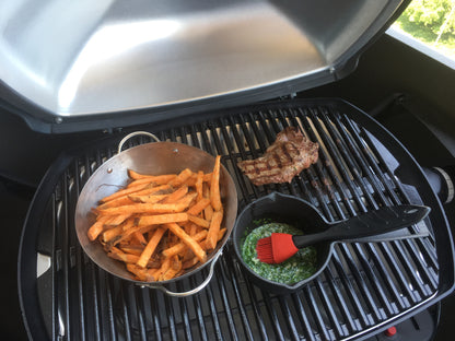 Weber Q™ 2400 Portable Grill (Electric)