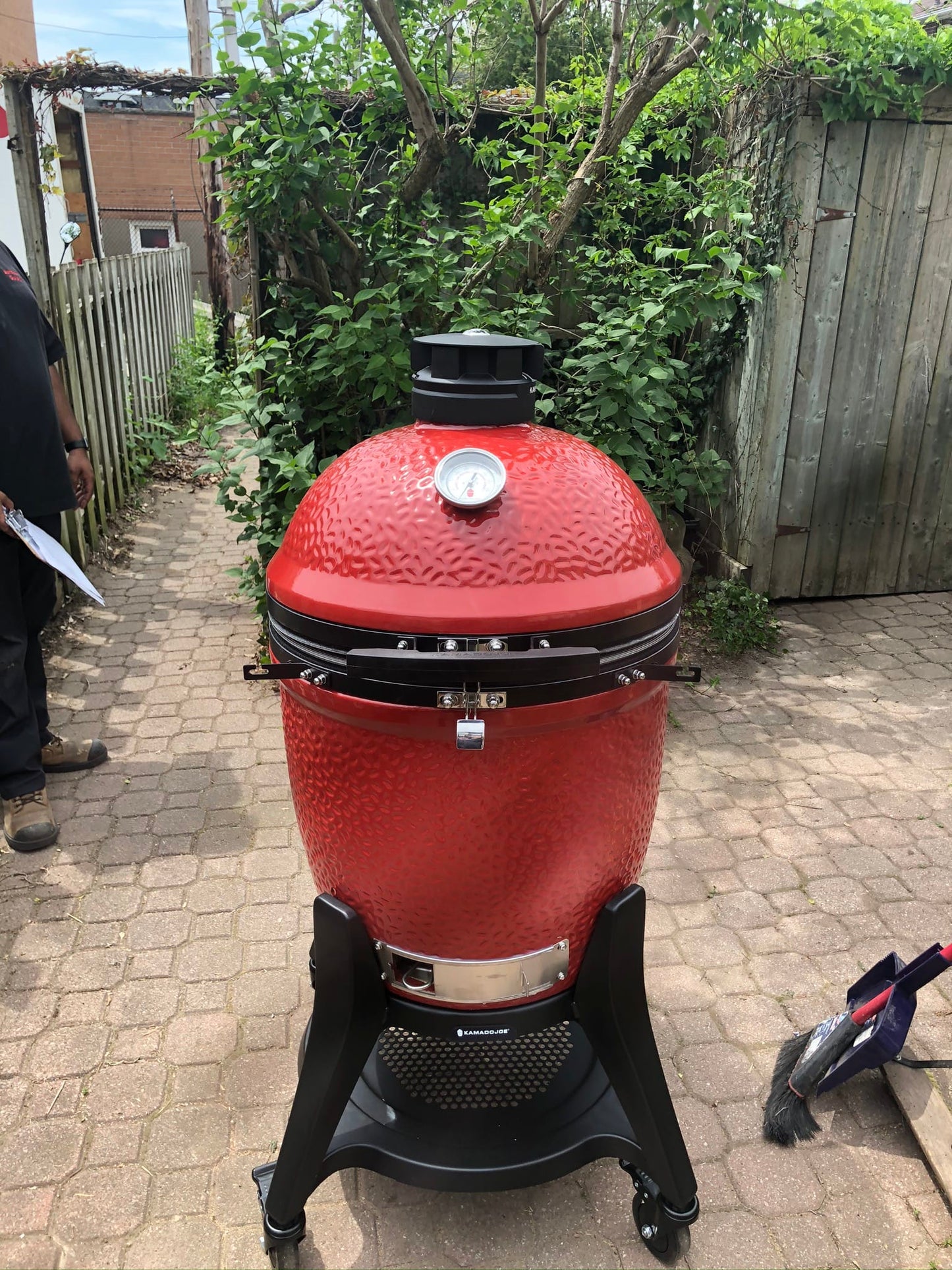 Kamado Joe Outdoor Cooking > Smokers > Charcoal Grills Kamado Joe - Classic Joe III With Cart