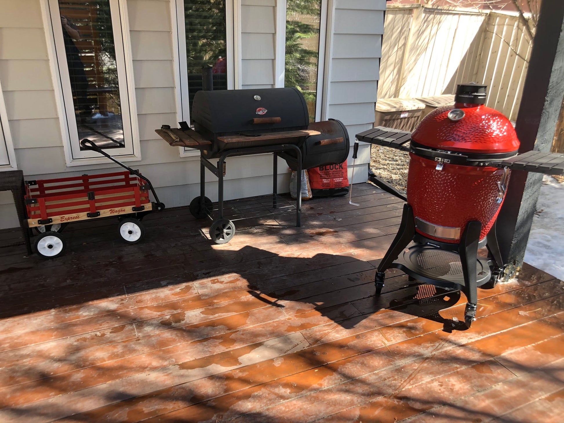 Kamado Joe Outdoor Cooking > Smokers > Charcoal Grills Kamado Joe - Classic Joe III With Cart