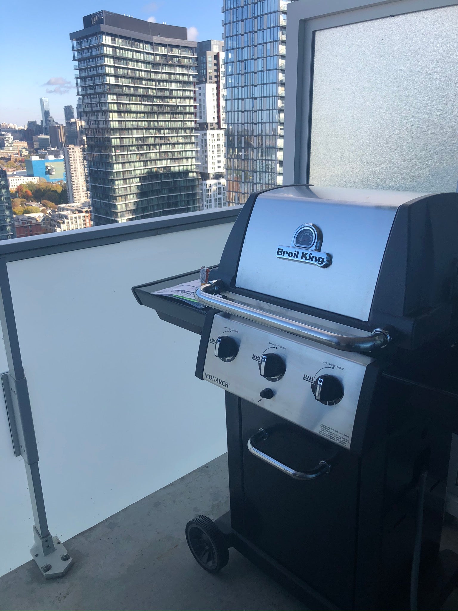 Broil King Monarch 320