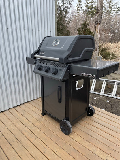 Napoleon Outdoor Cooking > Gas Grills > BBQs Napoleon Freestyle 365
