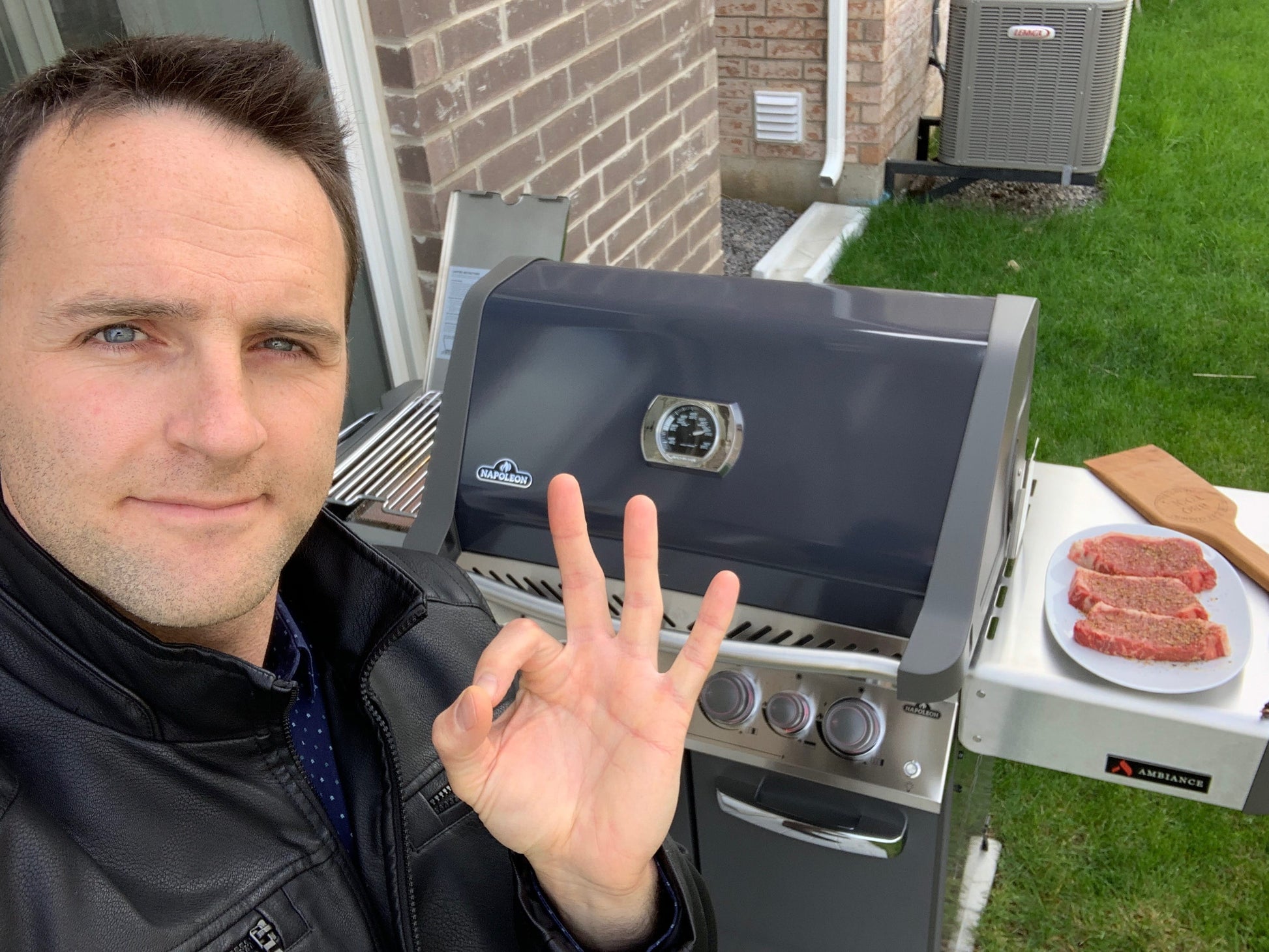 Napoleon Outdoor Cooking > Gas Grills > BBQs Napoleon Prestige P500RSIB Ambiance Edition
