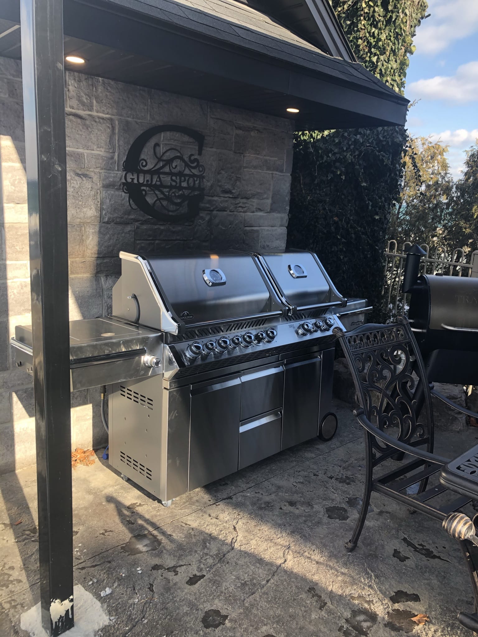 Napoleon Outdoor Cooking > Gas Grills > BBQs Napoleon Prestige PRO 825RSBI