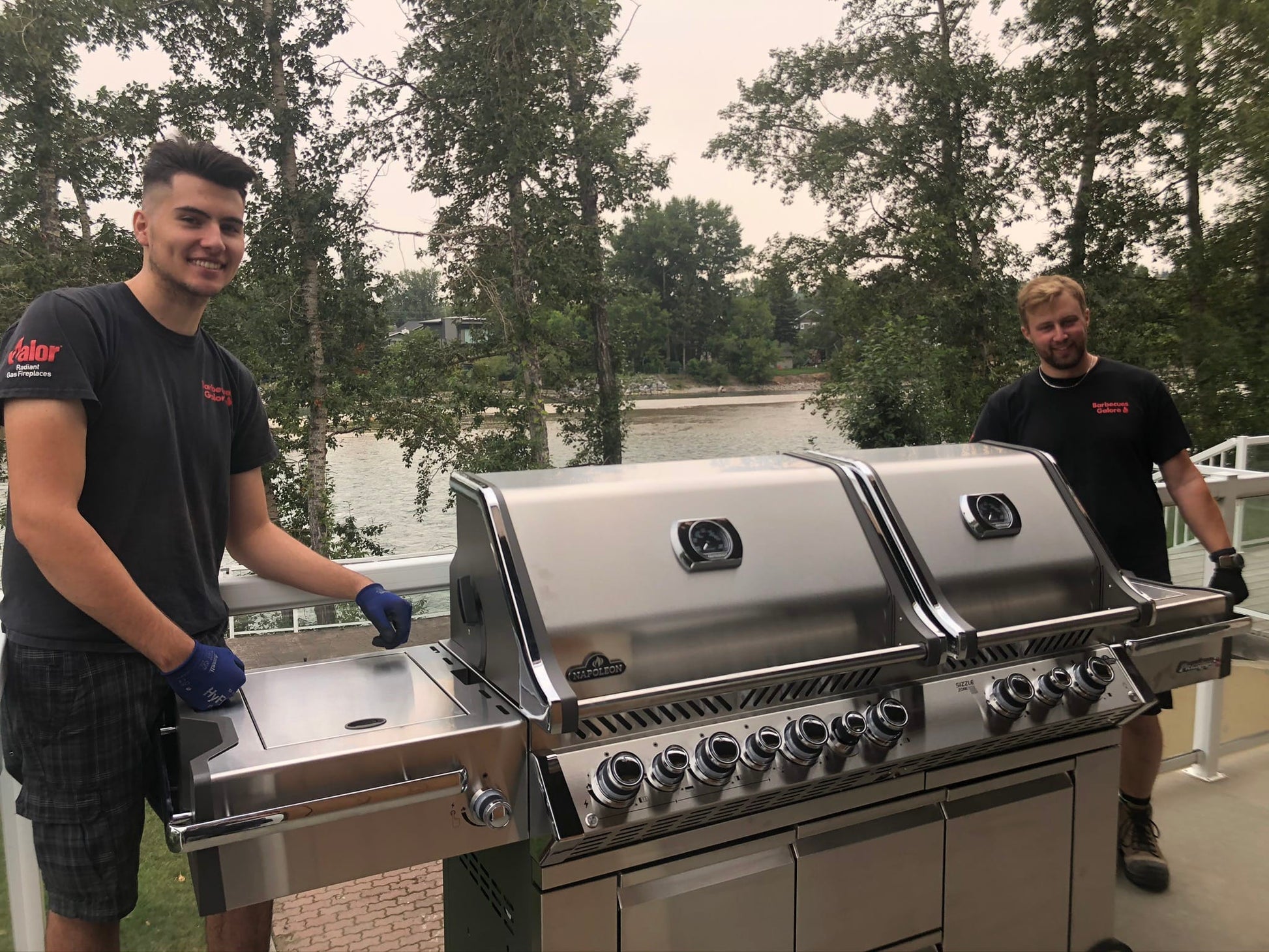 Napoleon Outdoor Cooking > Gas Grills > BBQs Napoleon Prestige PRO 825RSBI