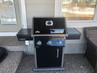 Napoleon Outdoor Cooking > Gas Grills > BBQs Napoleon Rogue 425 Ambiance Special Edition