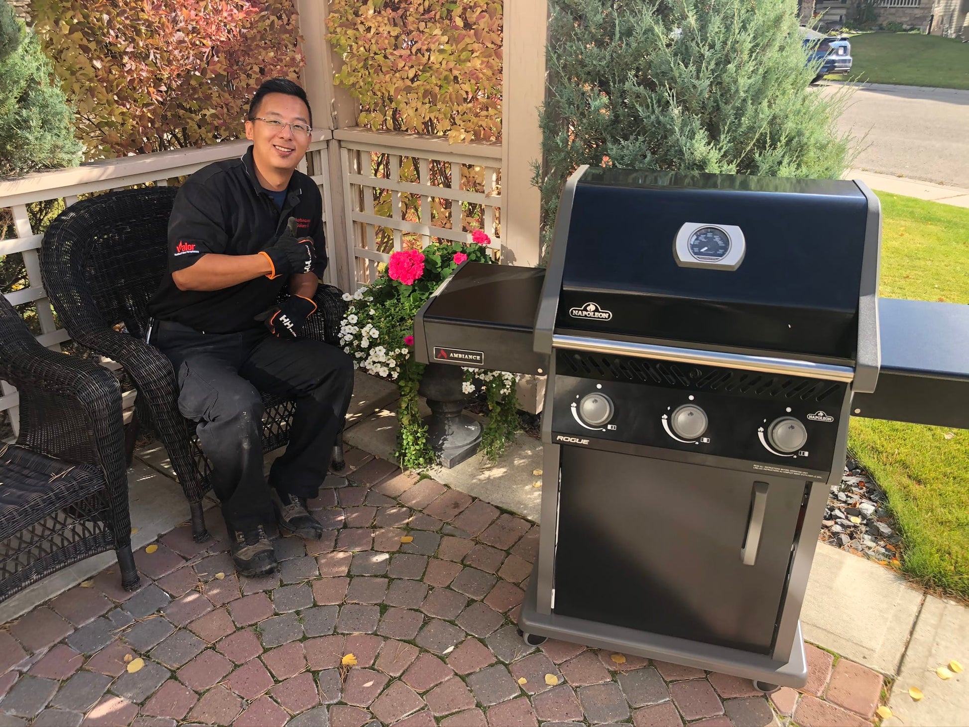 Napoleon Outdoor Cooking > Gas Grills > BBQs Napoleon Rogue 425 Ambiance Special Edition